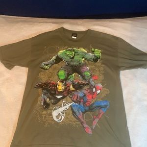 Marvel T-shirt mad engine Large. Hulk Spider-Man and Iron man.